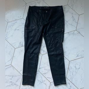 White house black market skinny shiny black pants, size 14
